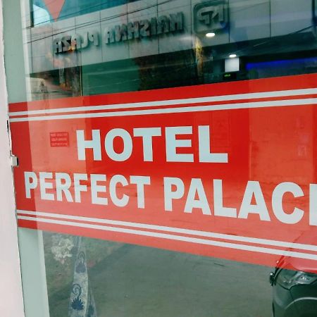 Hotel Perfect Palace Neu-Delhi Exterior foto