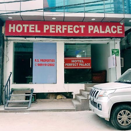 Hotel Perfect Palace Neu-Delhi Exterior foto