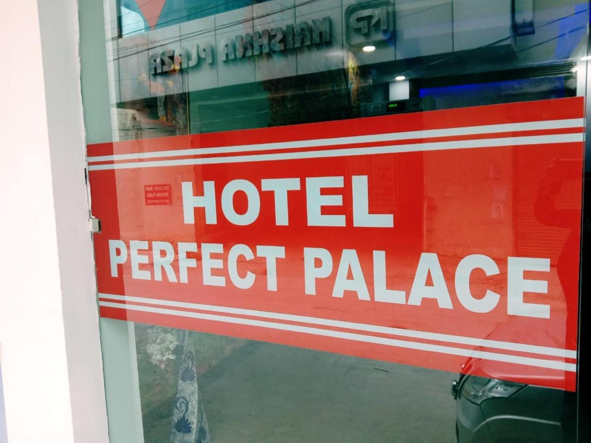 Hotel Perfect Palace Neu-Delhi Exterior foto